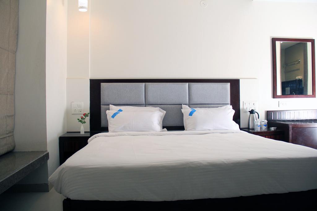 Hotel The Sky Court Aurangābād Habitación foto