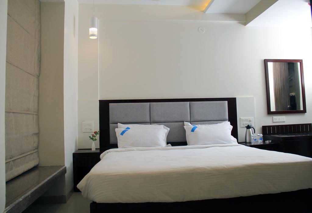 Hotel The Sky Court Aurangābād Habitación foto